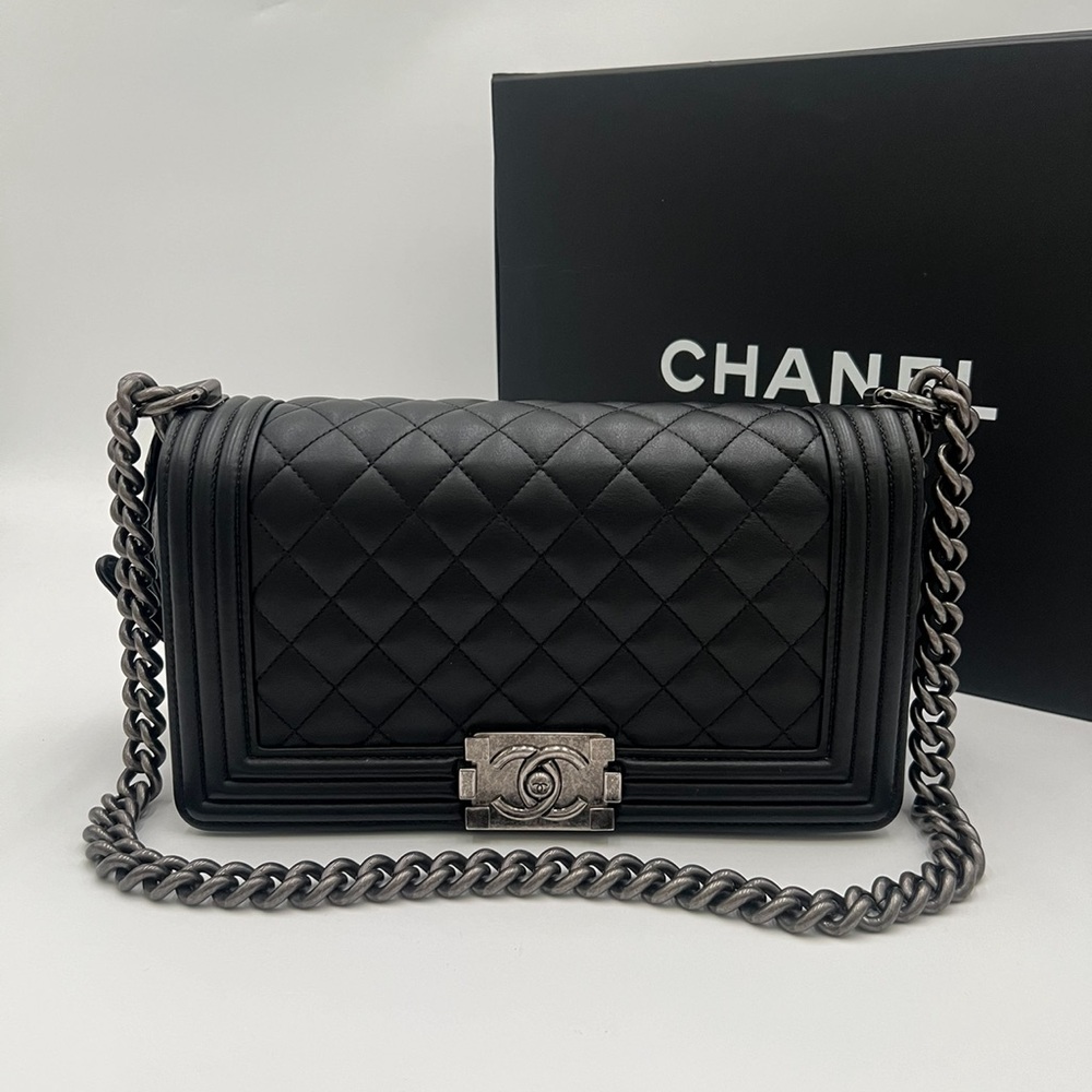 Old medium Chanel boy bag